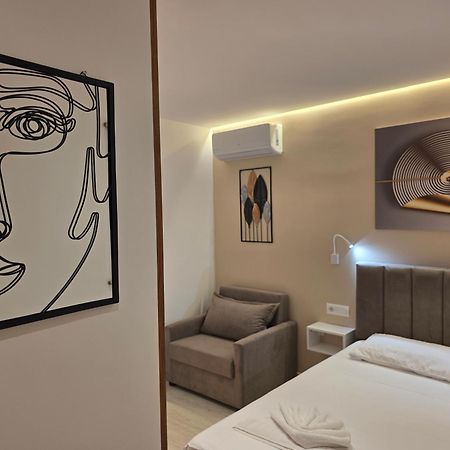 Apartments Veliaj 사밀 외부 사진