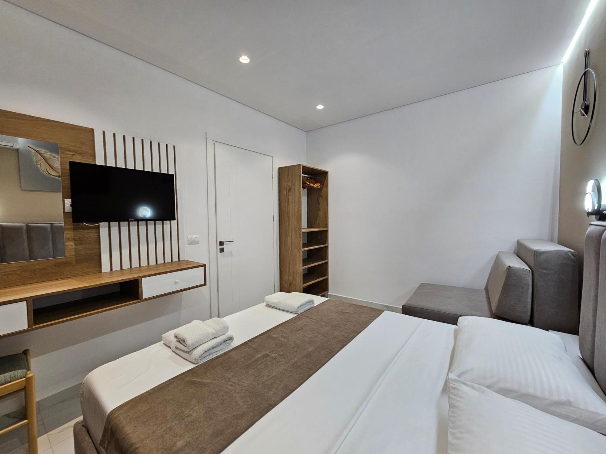 Apartments Veliaj 사밀 외부 사진