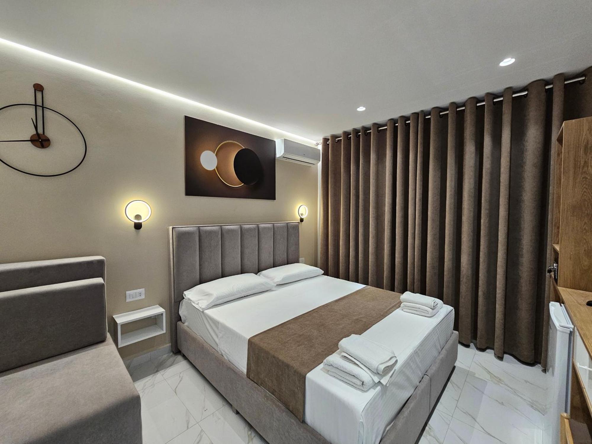 Apartments Veliaj 사밀 외부 사진