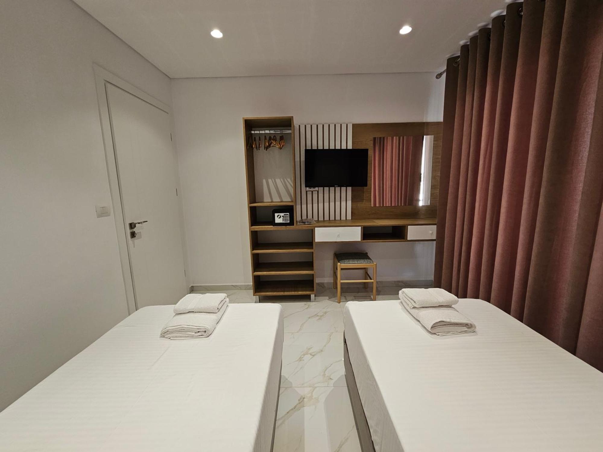 Apartments Veliaj 사밀 외부 사진
