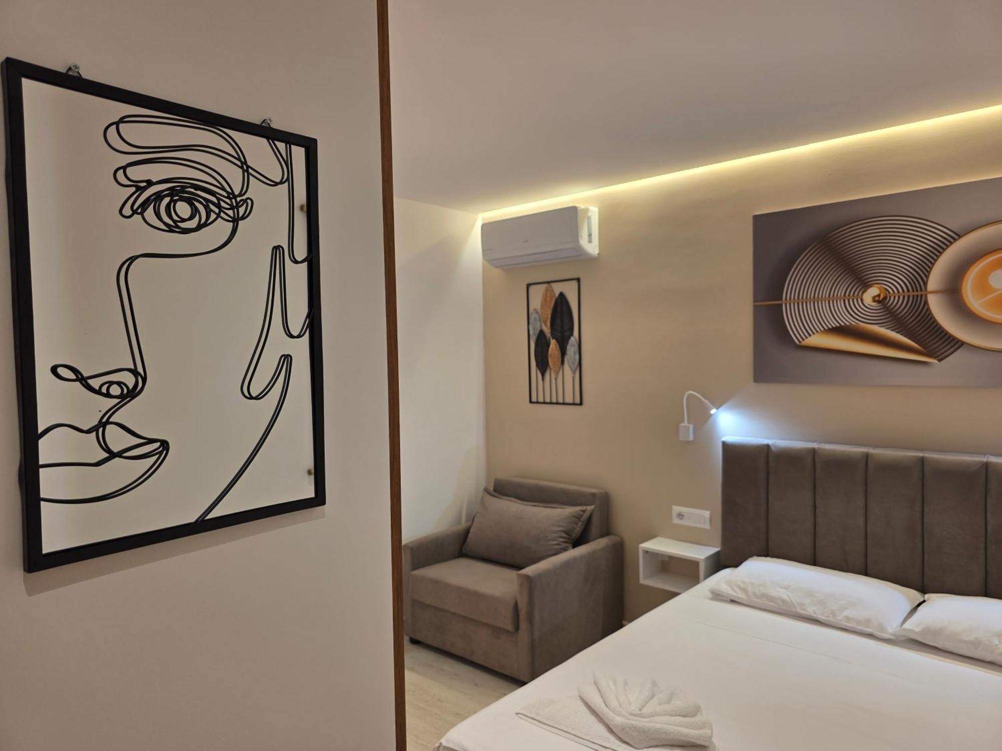 Apartments Veliaj 사밀 외부 사진