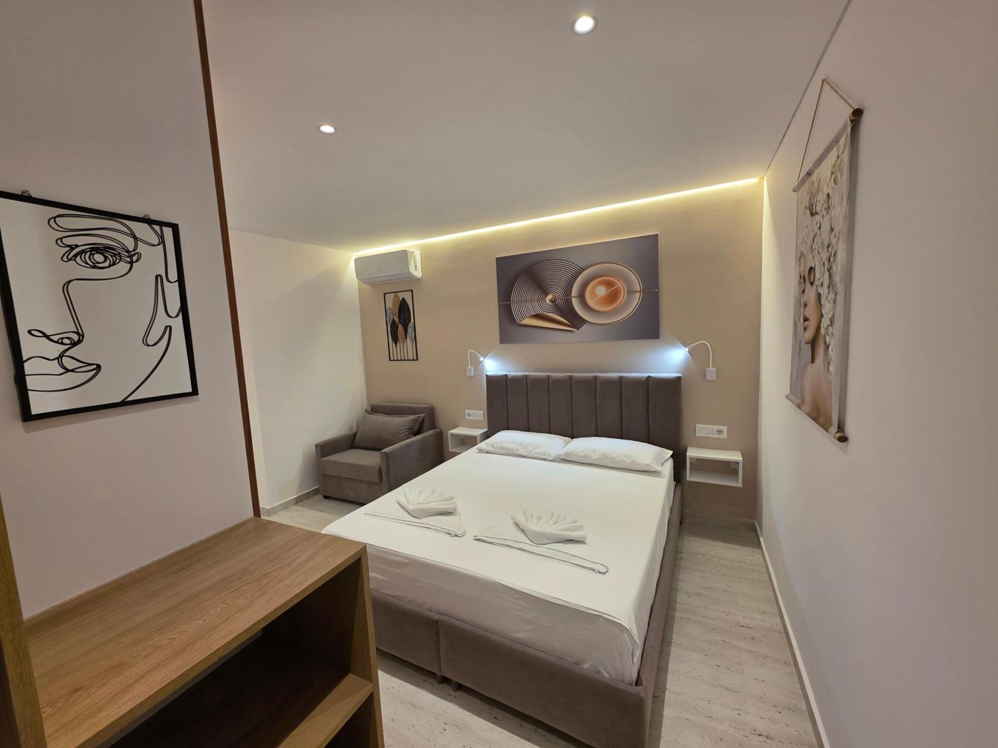 Apartments Veliaj 사밀 외부 사진