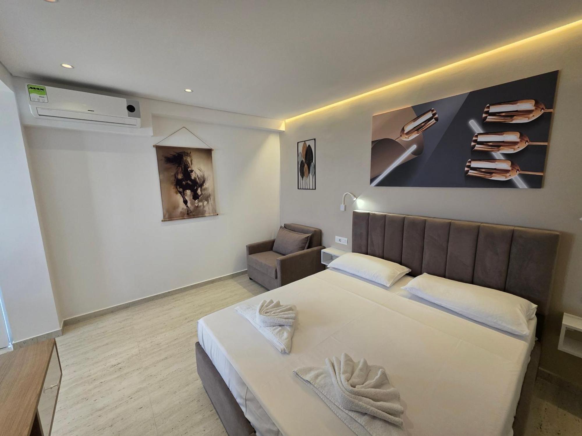 Apartments Veliaj 사밀 외부 사진